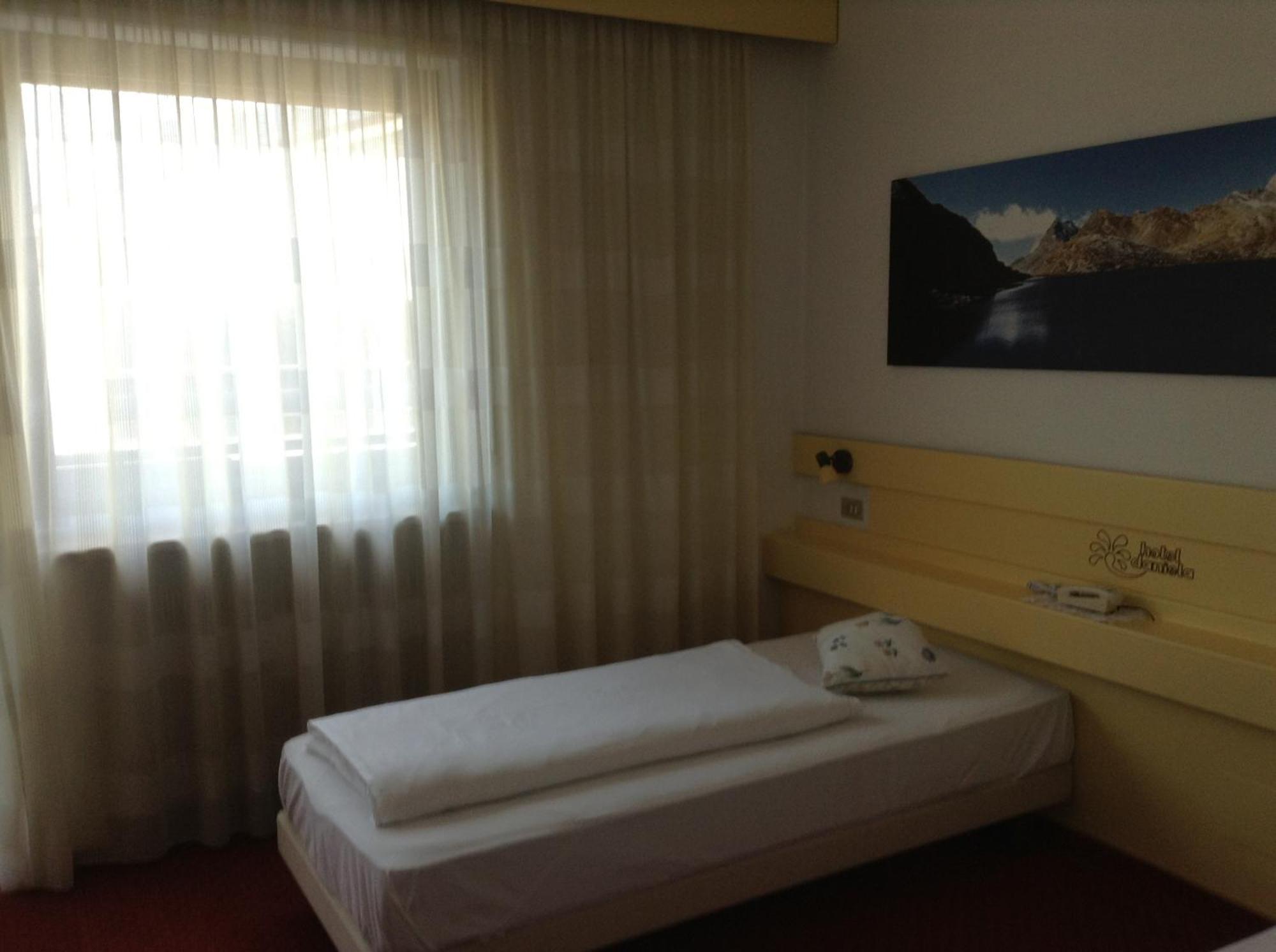 Hotel Daniela Мерано Екстер'єр фото