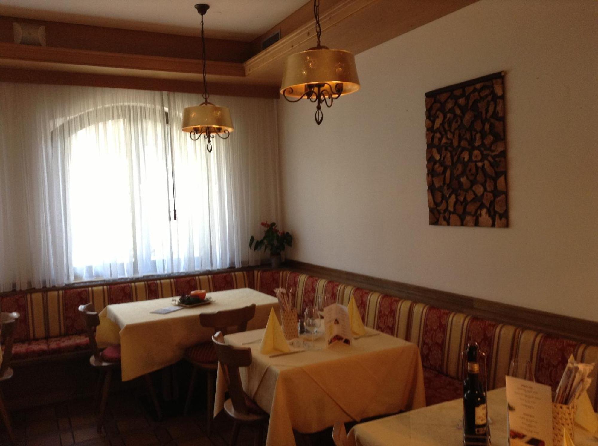 Hotel Daniela Мерано Екстер'єр фото