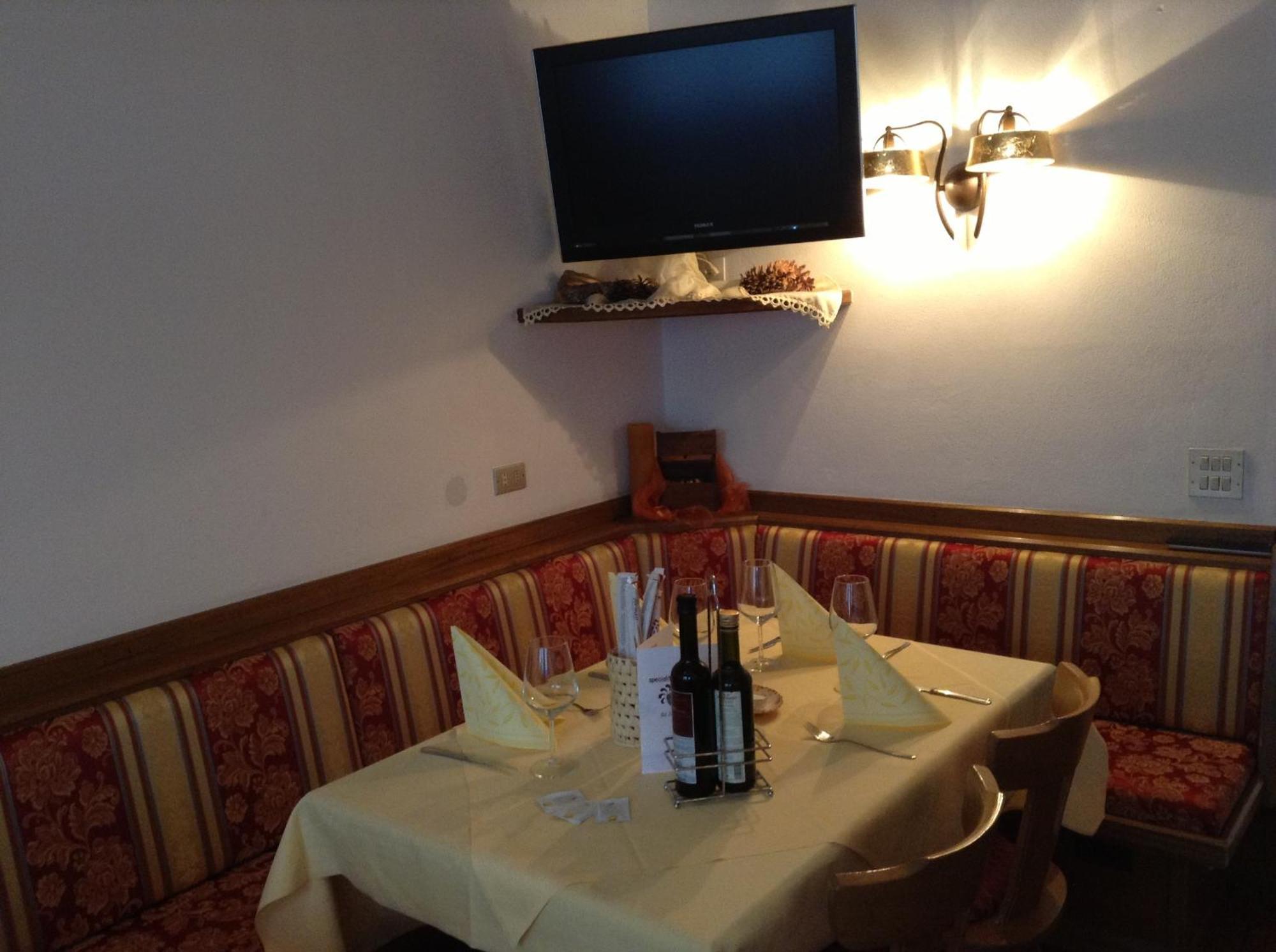Hotel Daniela Мерано Екстер'єр фото