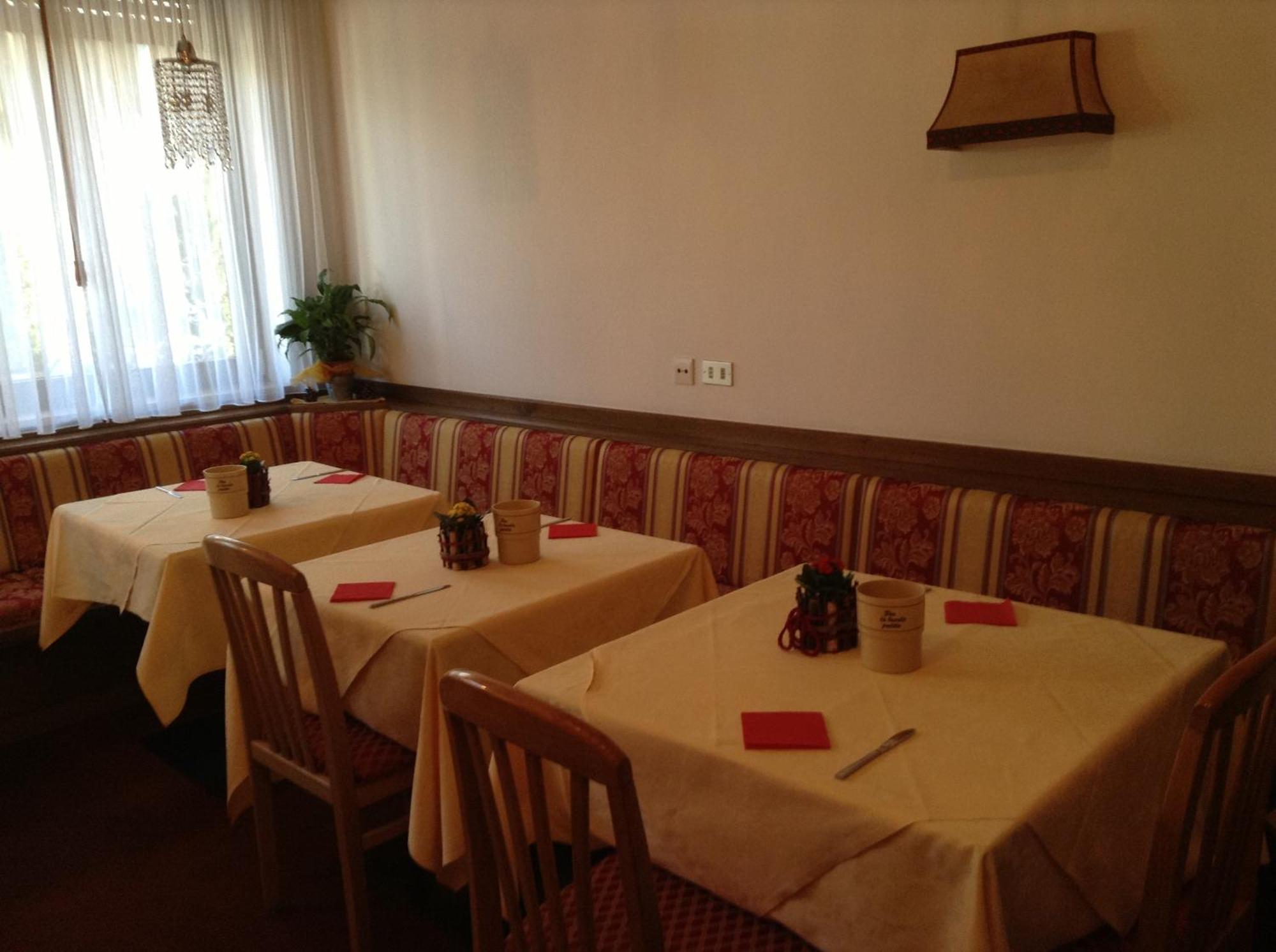 Hotel Daniela Мерано Екстер'єр фото